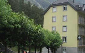 Albergue Turistico Rio Aragon